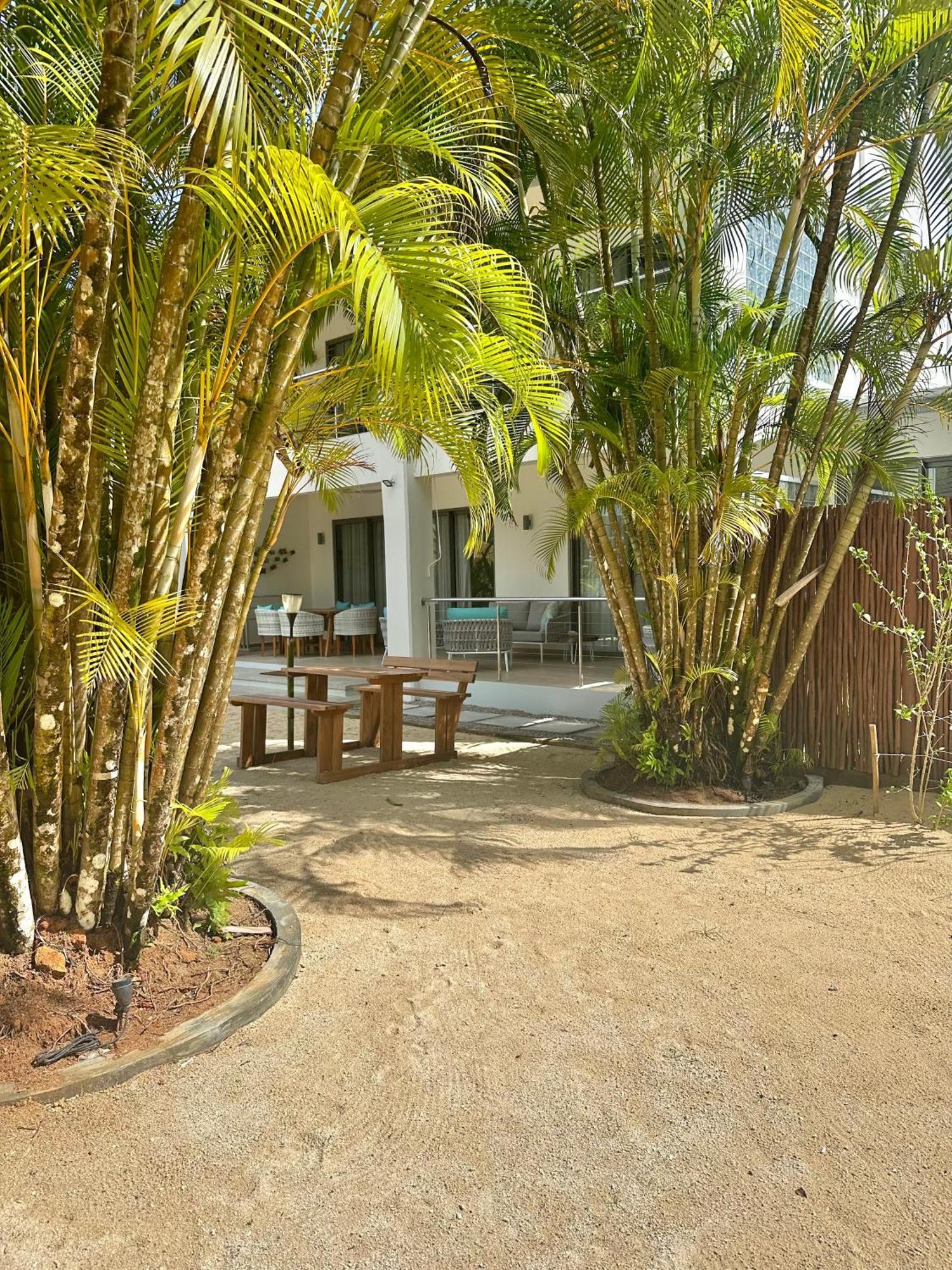 Pineapple Beach Villas Baie Lazare  Ngoại thất bức ảnh