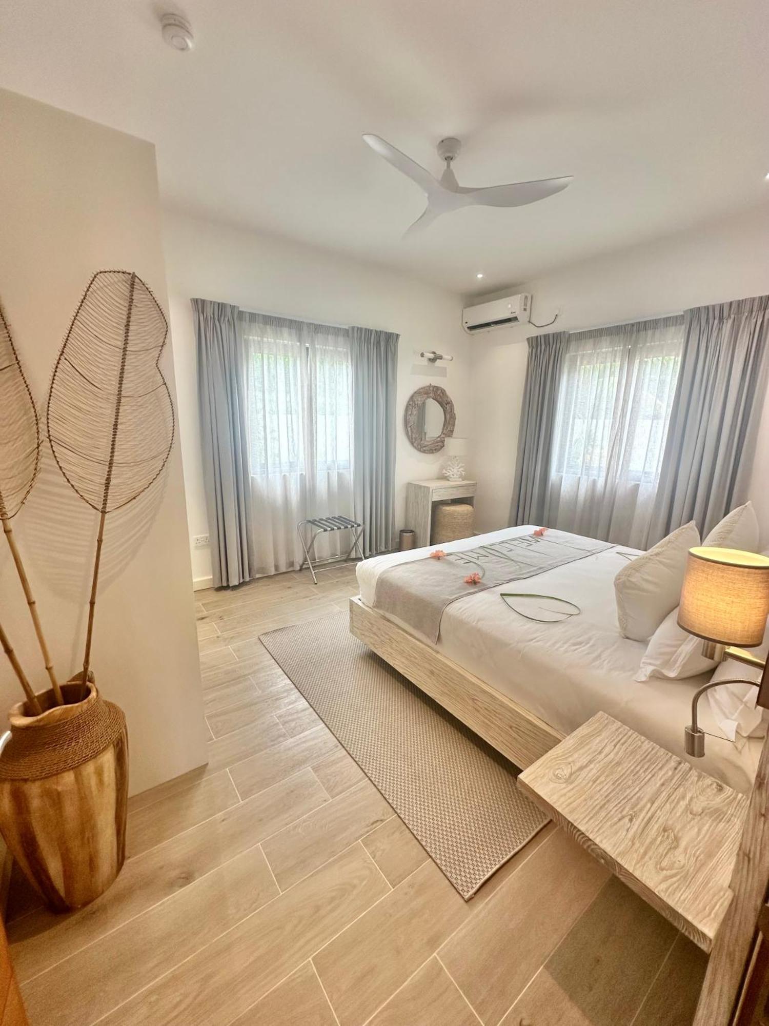 Pineapple Beach Villas Baie Lazare  Ngoại thất bức ảnh