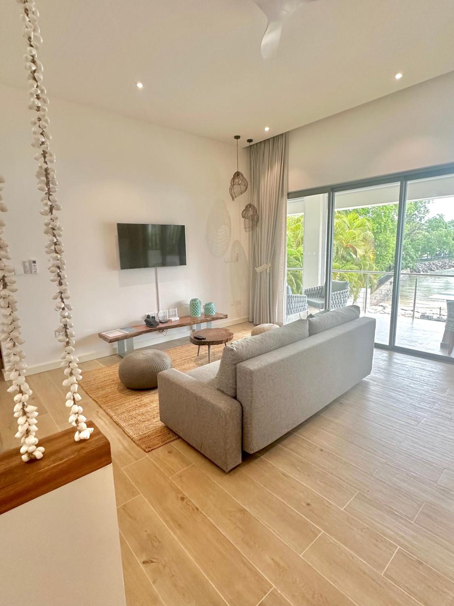 Pineapple Beach Villas Baie Lazare  Ngoại thất bức ảnh
