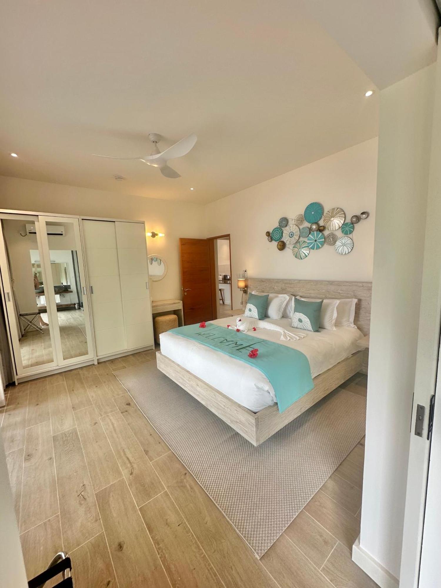 Pineapple Beach Villas Baie Lazare  Ngoại thất bức ảnh