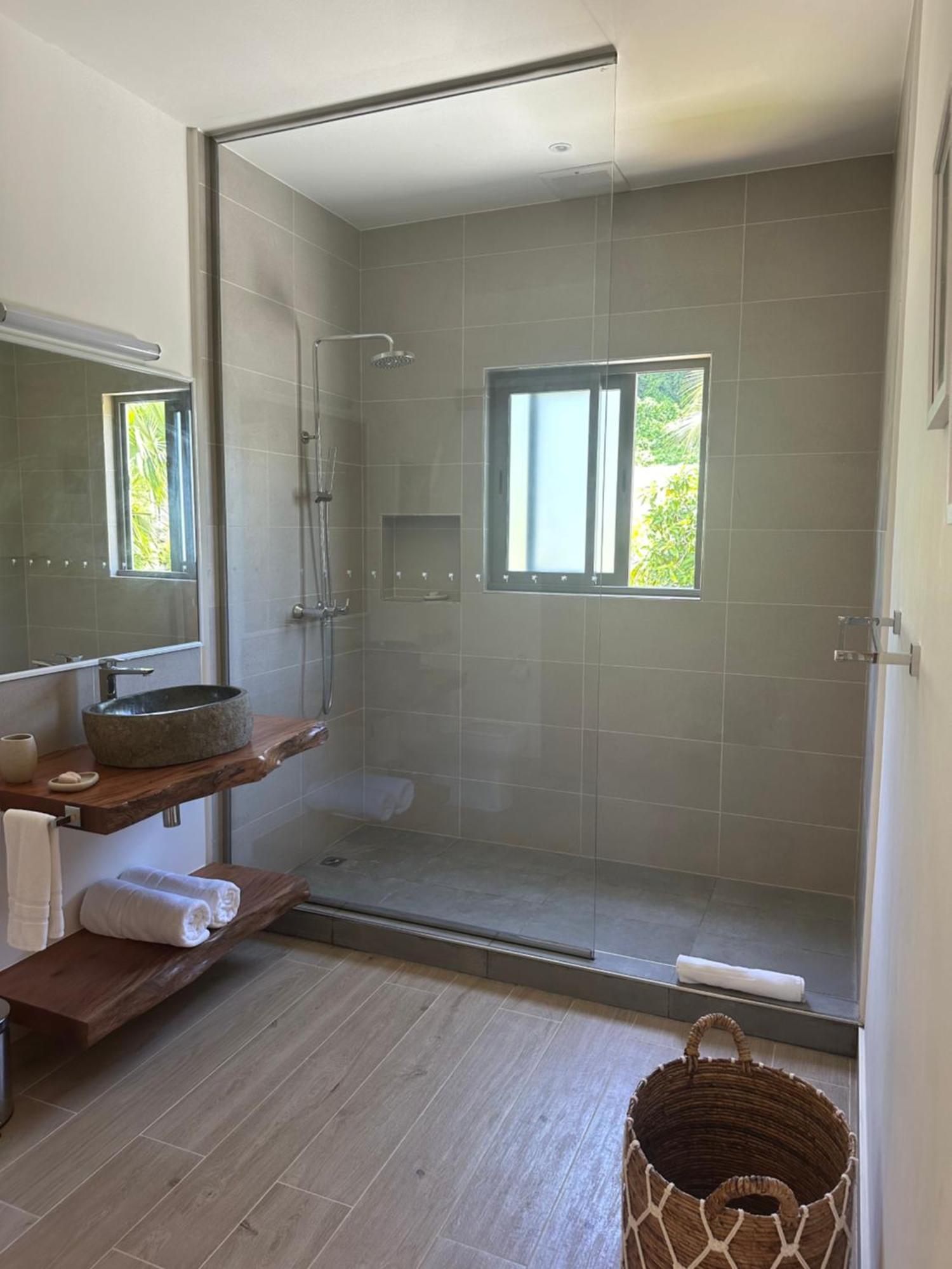 Pineapple Beach Villas Baie Lazare  Ngoại thất bức ảnh